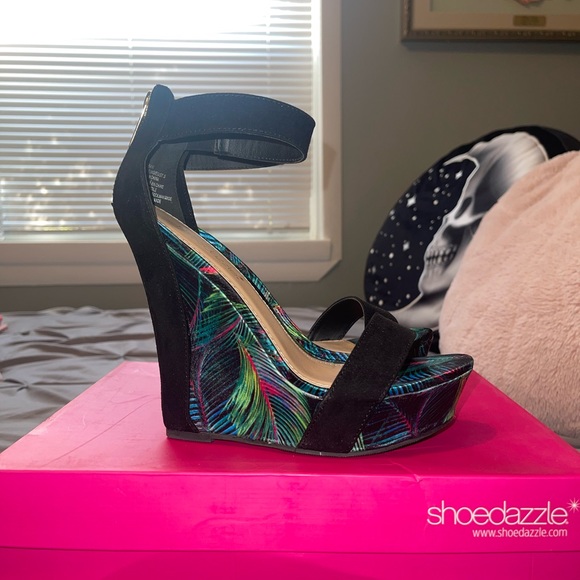 Shoe Dazzle Multicolor Wedge Size 7 - Picture 4 of 7